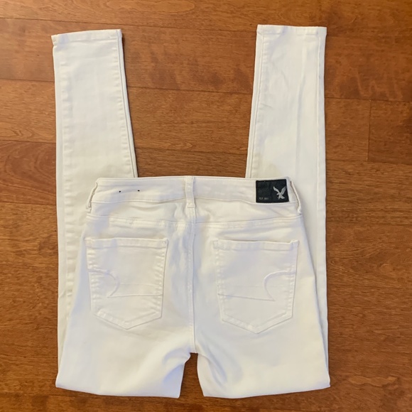 American Eagle Outfitters Pants - LIKE NEW! Women's American Eagle White Jeans-4